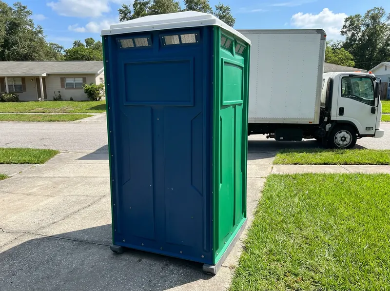 Deluxe Flushing Restroom Rental in Gainesville, FL